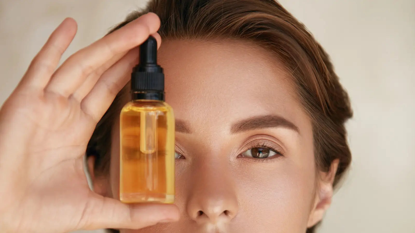 Tips to Apply Face Oil Correctly Without Breaking Out - Dr Geetika – SkinbydrG
